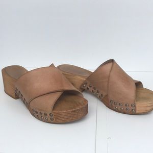 Free people clogs